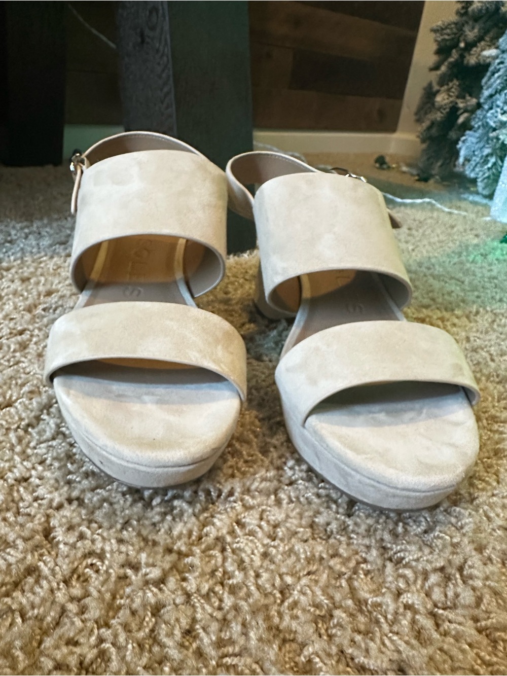 Aerosoles Camera Stone Suede Sandals - Picture 2 of 16